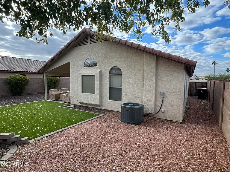 10308 W Jessie Ln — Photo 11