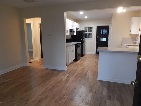 3rd image of 2914 Bowman Ave