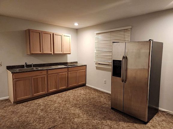 3rd image of 22 Oakhill Ave