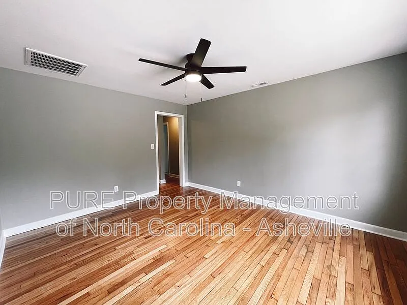 2 bed, 1.0 bath, 785 sqft, $1,950 — Photo 3