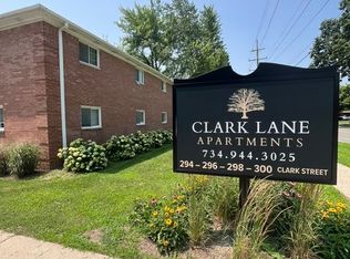 296 Clark St APT 4, Saline, MI 48176