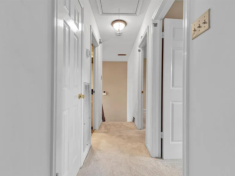1127 Barkston Dr — Photo 39