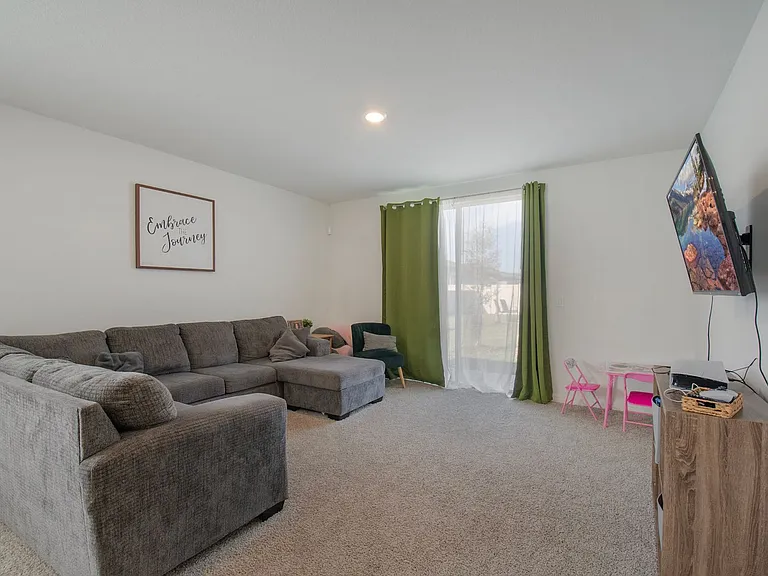 3181 Viceroy Ct — Photo 2