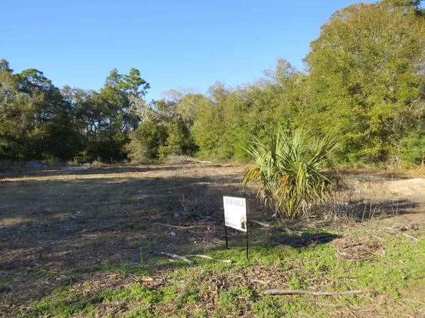 2523 Palmetto Ter, Lanark Village, FL 32323