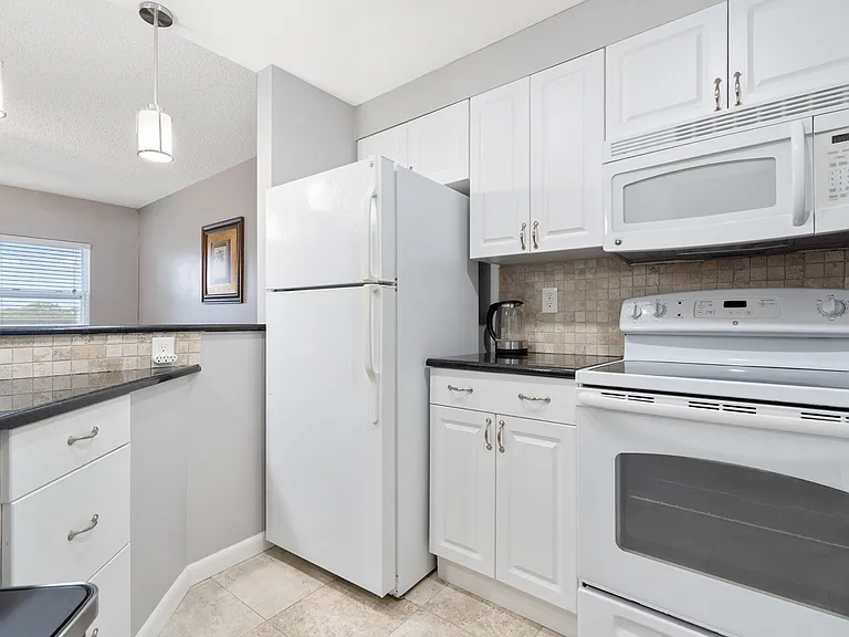 7321 Central Ave #409 — Photo 9
