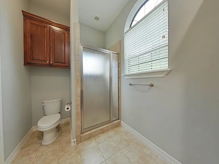 270 Lake Grove Dr — Photo 24