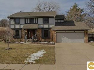 2006 S 143rd St, Omaha, NE 68144