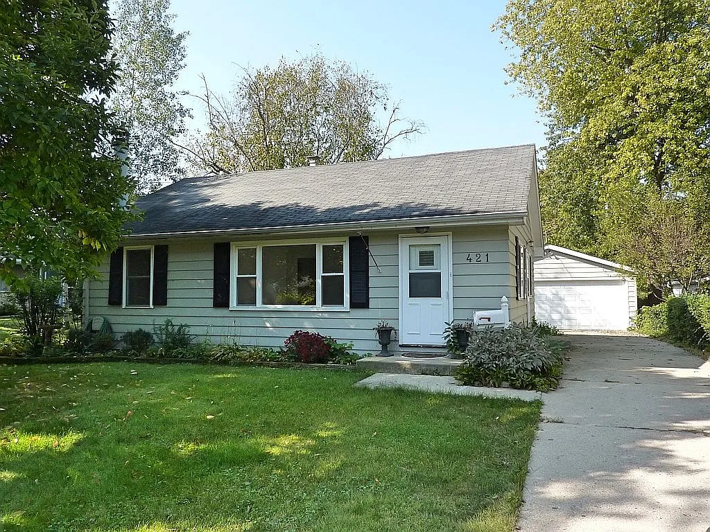 421 S Columbia St photo 1