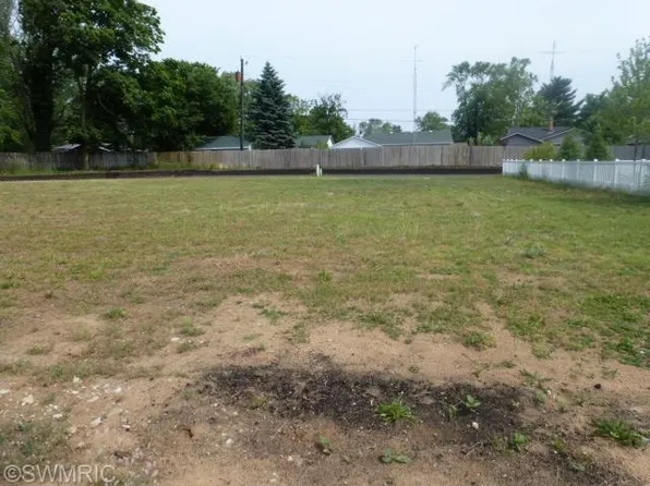 557 Chapin Blvd, Saint Joseph, MI 49085