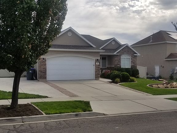 4th image of 406 W Cinnamon Cir