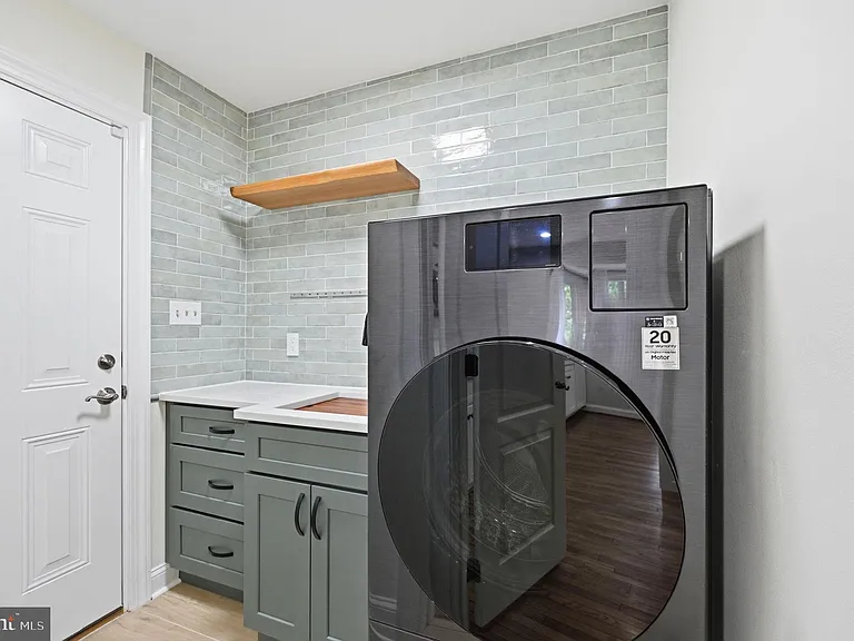 5610 Cavalier Woods Ln — Photo 17