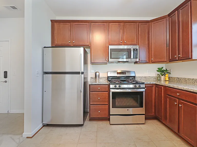 24620 Byrne Meadow Sq #300 — Photo 4