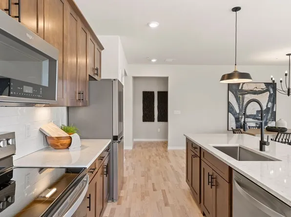 280 Martins Lndg #113, North Reading, MA 01864