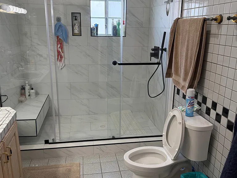 Restroom on the main bedroom