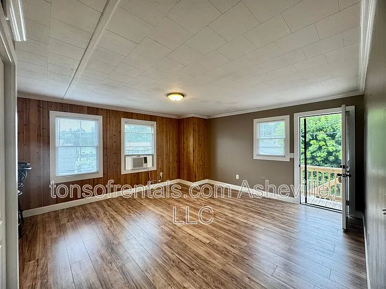 24 Mull St — Photo 2