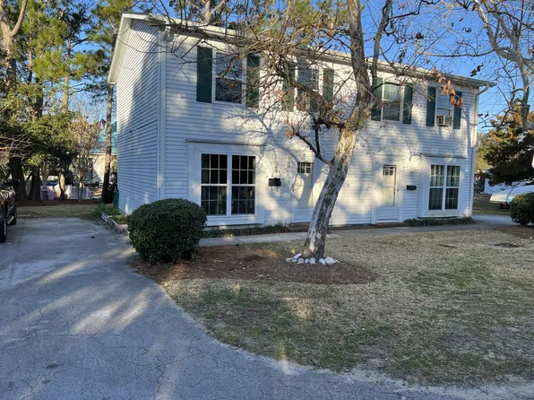 107 Hill St, Beaufort, NC 28516