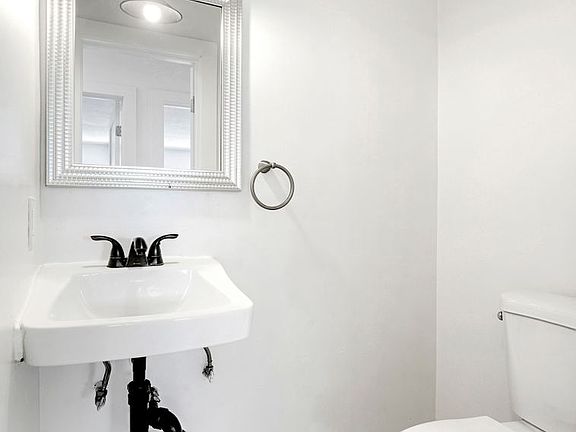 3rd image of 162 S Avenue 55 APT 4