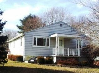 1030 Peters Mountain Rd, Dauphin, PA 17018