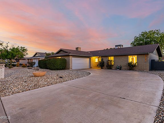 3rd image of 1649 W ROYAL PALM Road