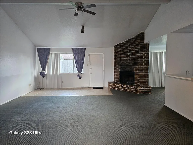 1322 Fieldstone Dr — Photo 4