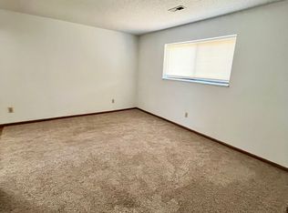 400 N Hesperia St #B, Collinsville, IL