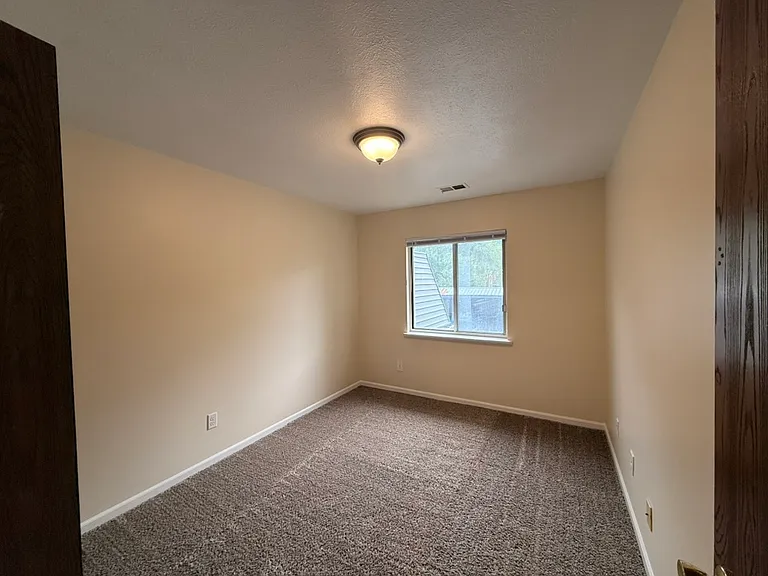 725 Keenway Cir #C — Photo 14