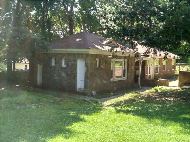 1st image of 44 Claire Dr #44
