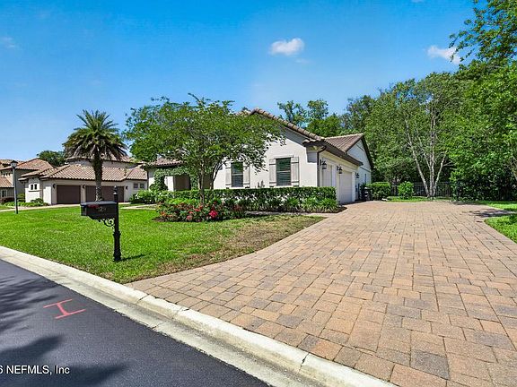 2nd image of 129 VILLA SOVANA Court