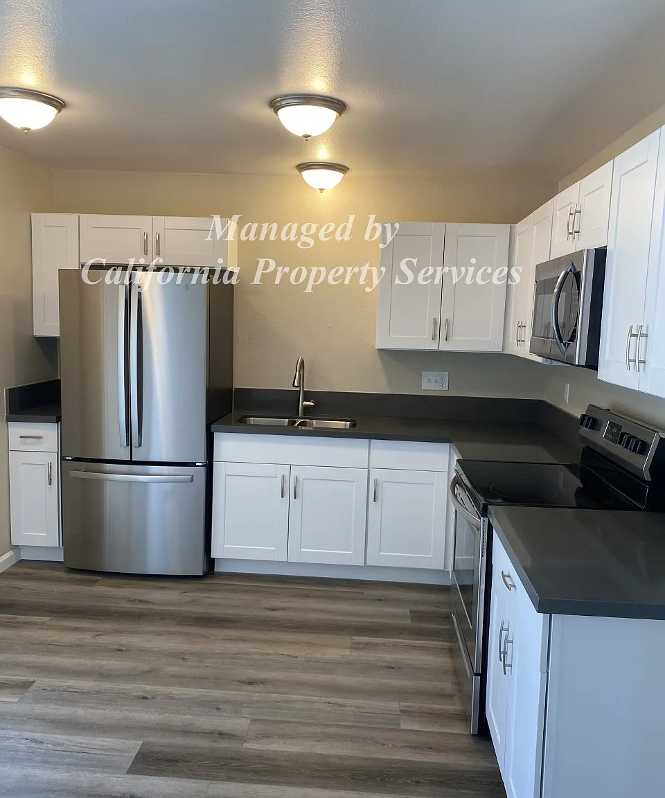 2 bed, 1.5 bath, $2,600 — Photo 2