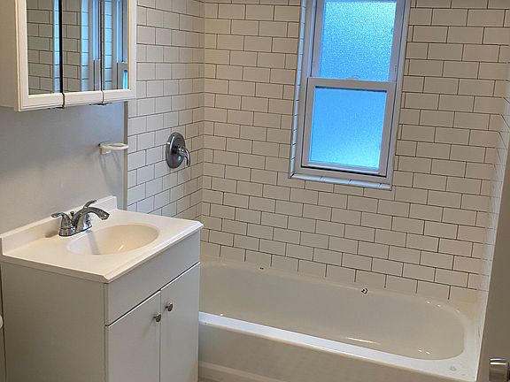 2nd image of 4913 N Damen Ave #3