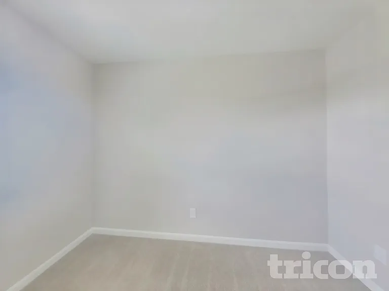 206 Churchill Dr — Photo 9