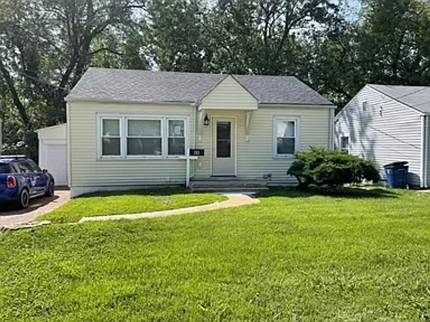 Coming Soon! Beautifully Renovated Single-Family Home. — Photo 1