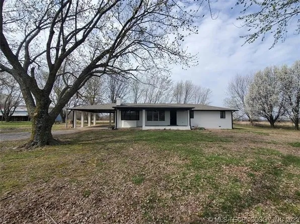 8322 S 448th Rd, Rose, OK 74364