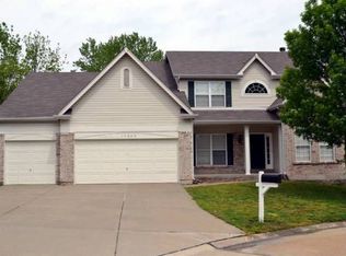 17045 Westridge Oaks Dr, Grover, MO