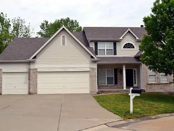 17045 Westridge Oaks Dr photo 1