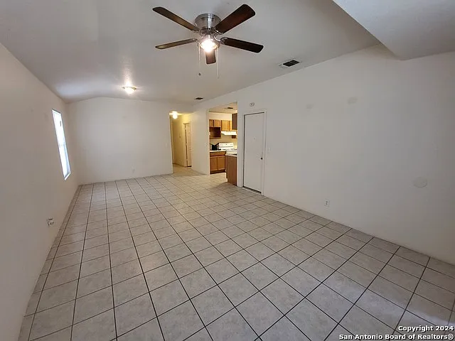 2 bed, 2.0 bath, 1000 sqft, $1,200 — Photo 3