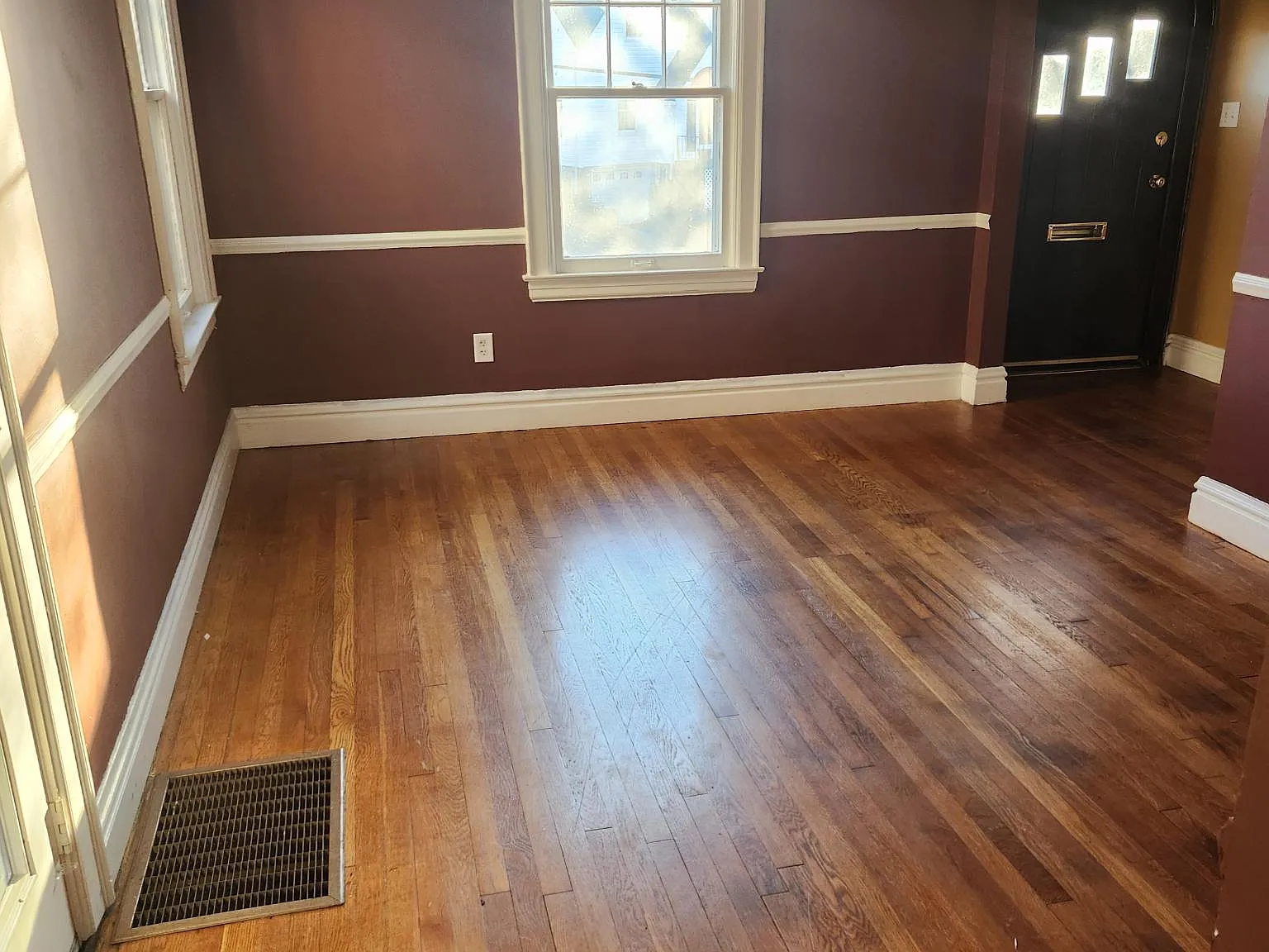 444 Norway Ave — Photo 2