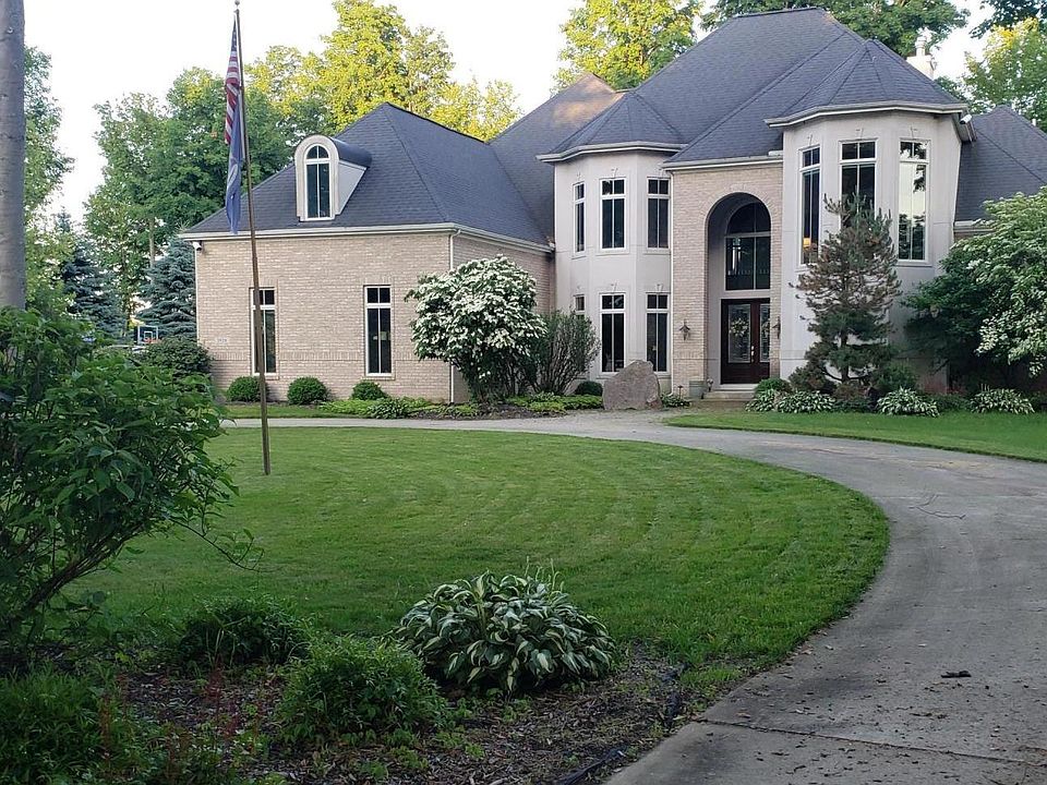1st image of 3920 N Harrison Cove Ave