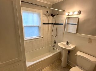 433 W 8th Ave, Oshkosh, WI 54902