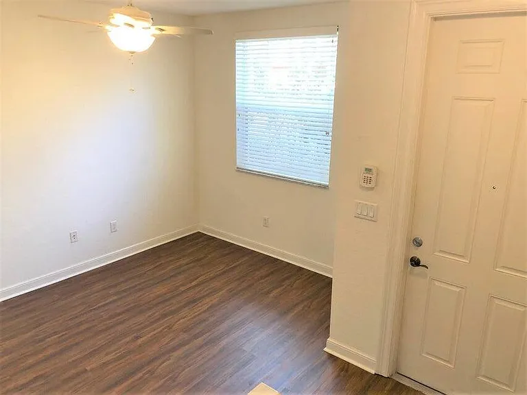 810 Marina Del Ray Ln #5 — Photo 5