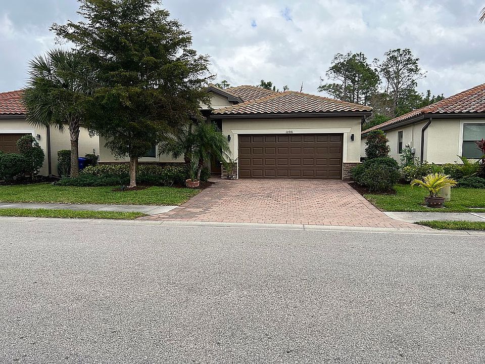 1st image of 10941 Cherry Laurel Dr