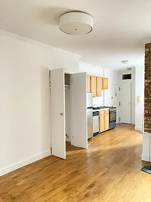 Rented by Crosstown Apartments NYC | media 2