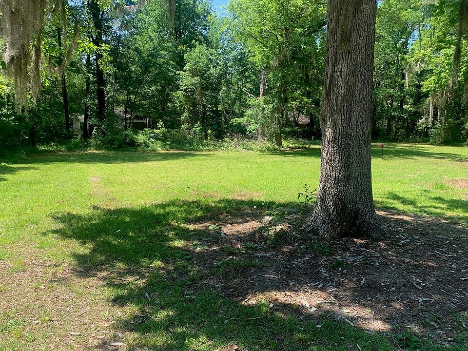 1st image of 440 Dogwood Dr