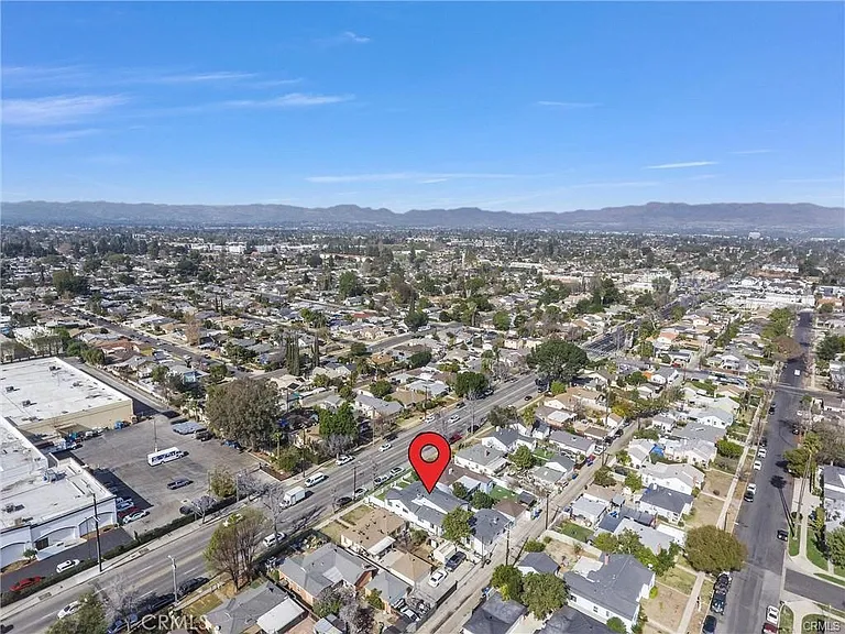 6902 Corbin Ave — Photo 9