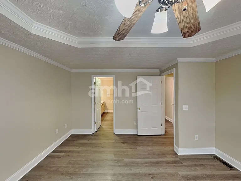 887 Kendall Park Dr — Photo 8
