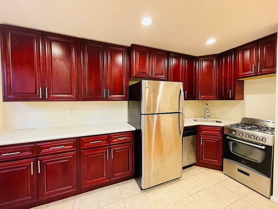 61 Cooper St #1B