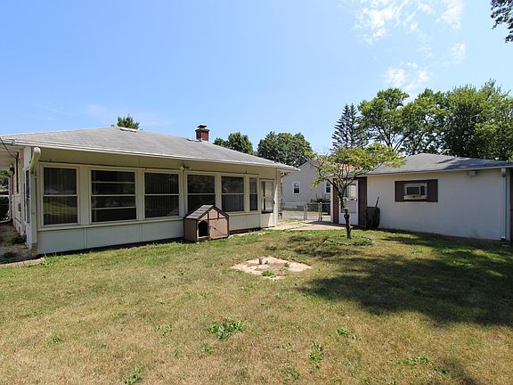 2nd image of 2231 Ashley Dr