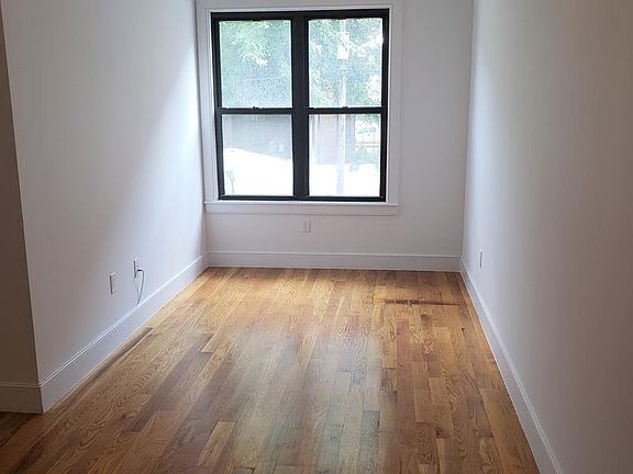 4th image of 184 Kosciuszko St #2
