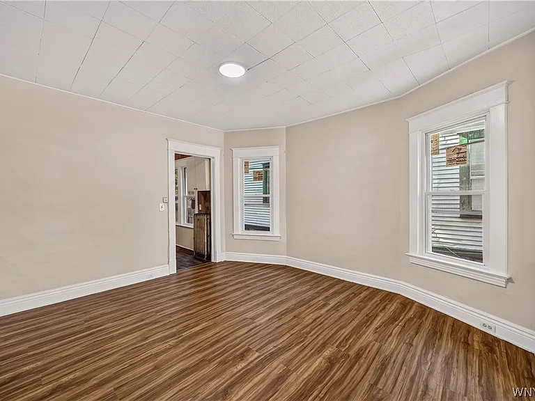 563 Humboldt Pkwy #UPPER — Photo 9
