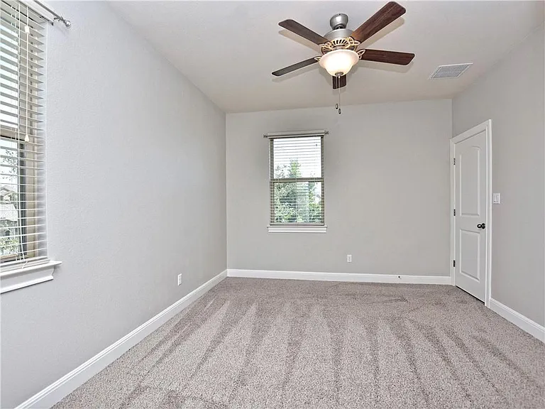 2208 Legend Hill Dr — Photo 19